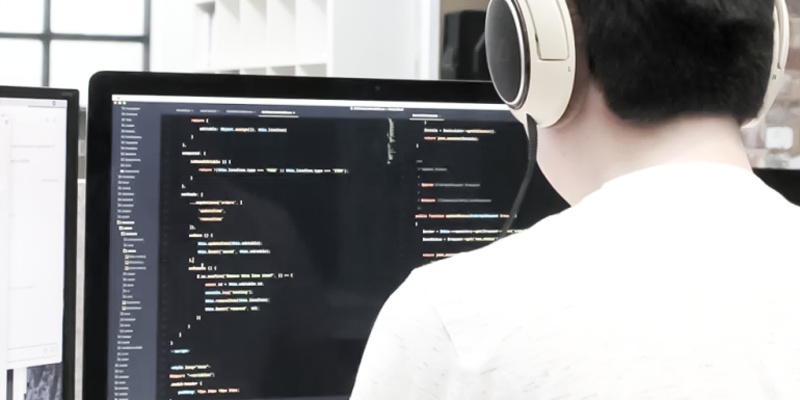 Wat zijn goede programmeertalen om te leren in 2025?